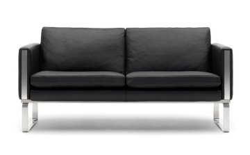 CH102 Sofa by Carl Hansen - view 2